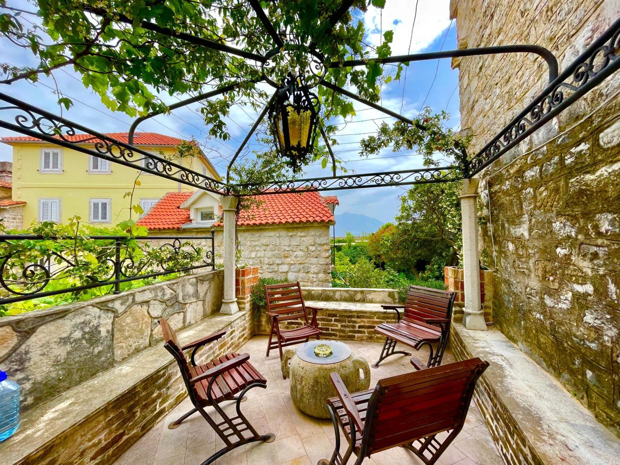 Apartmán Old Town House With Private Garden Budva Exteriér fotografie
