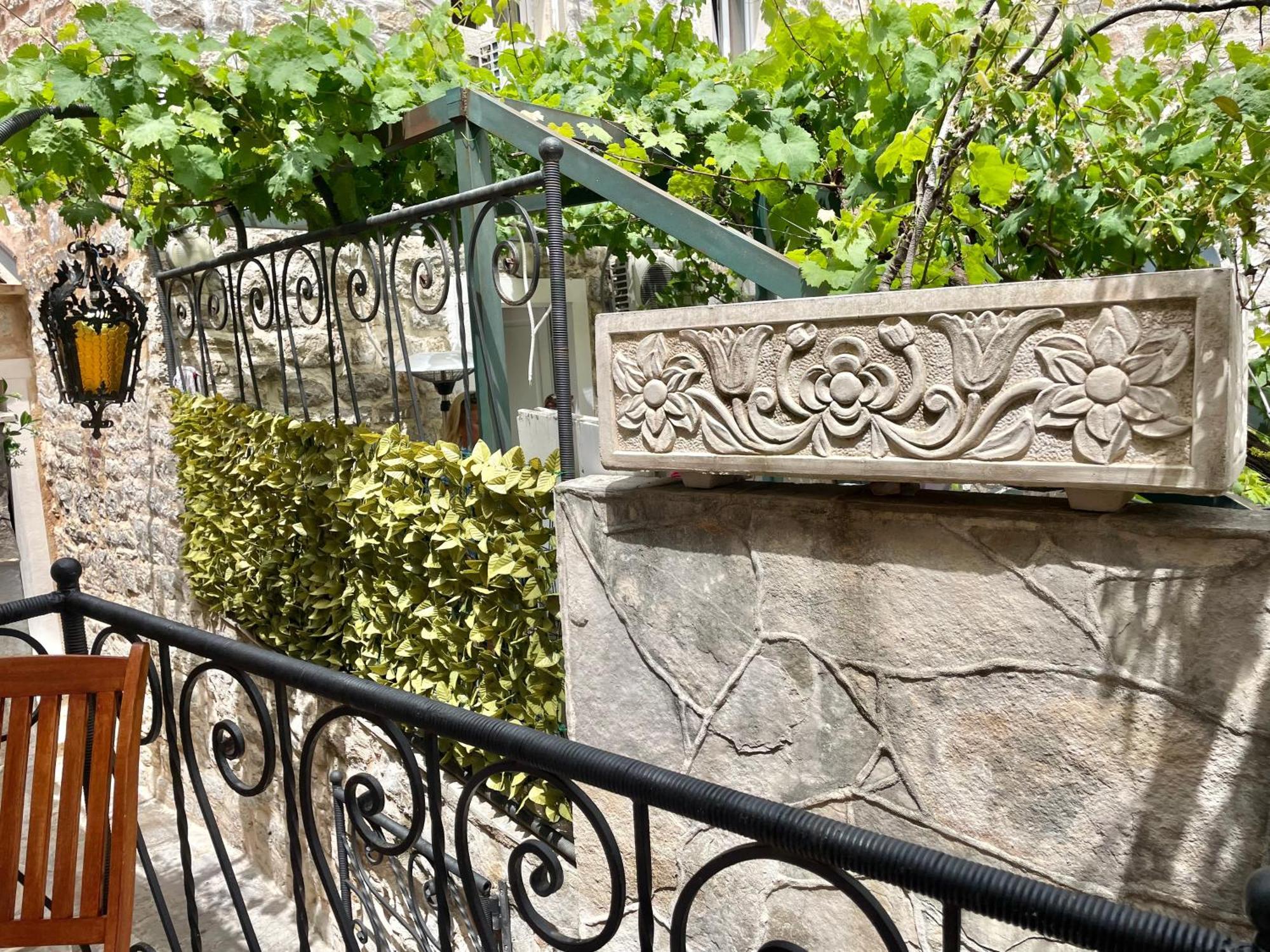 Apartmán Old Town House With Private Garden Budva Exteriér fotografie